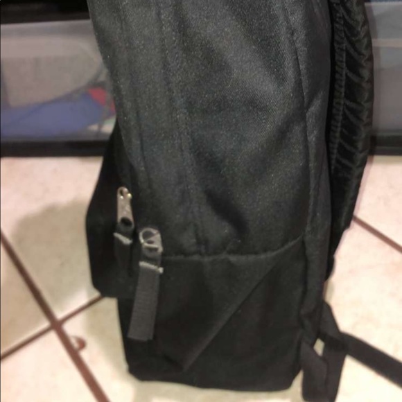 All black jansport backpack - Picture 2 of 5